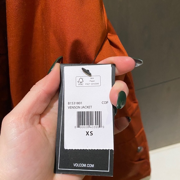 Volcom winter coat - Picture 2 of 2